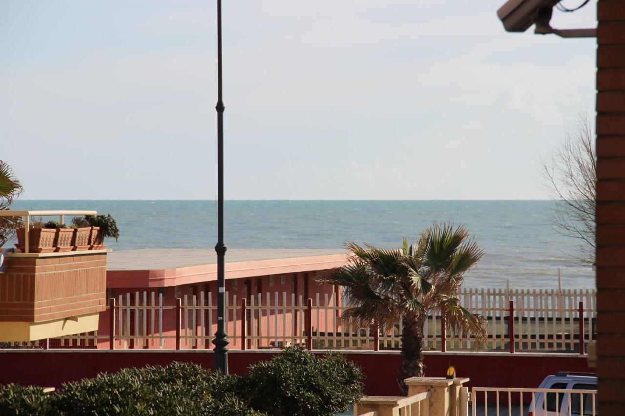Appartamento Via Dei Fabbri Navali Lido di Ostia Dış mekan fotoğraf